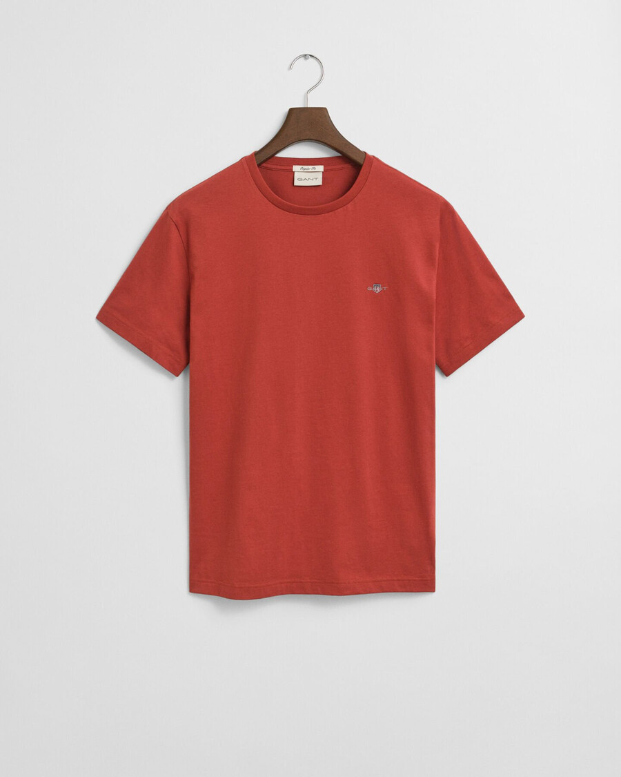 koszulka z tarczą regular fit shield – modern rust