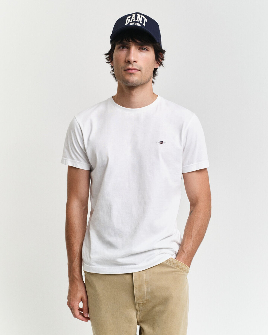 koszulka slim fit shield – biała