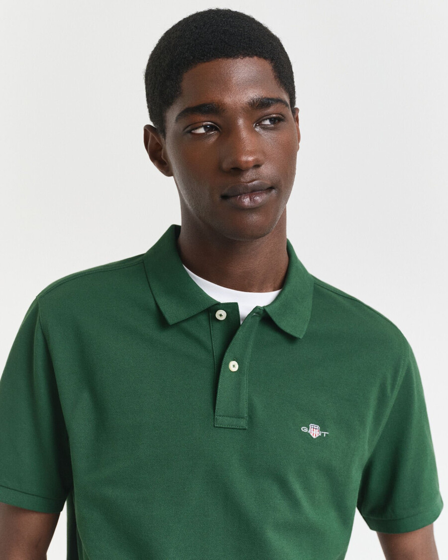 koszulka polo z piki shield regular fit w kolorze leśnej zieleni