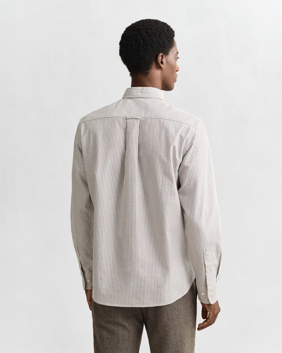 koszula banker stripe classic oxford o regularnym kroju – mahoniowy brąz