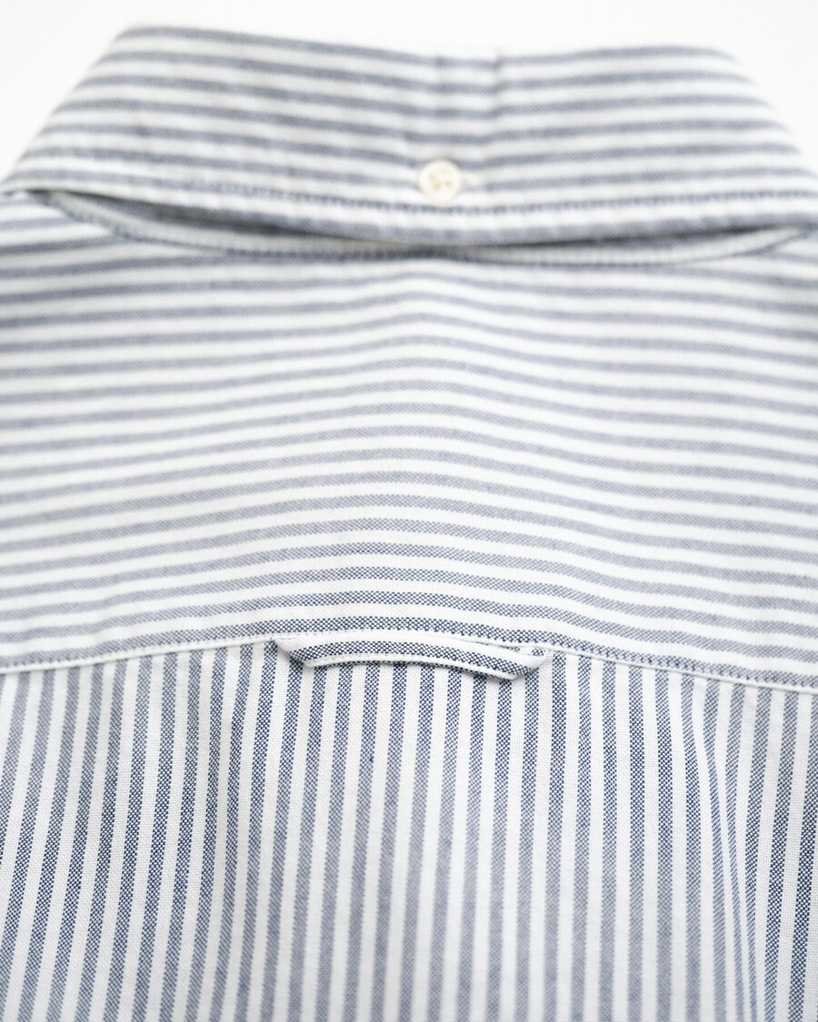 koszula banker stripe classic oxford o dopasowanym kroju – perski błękit
