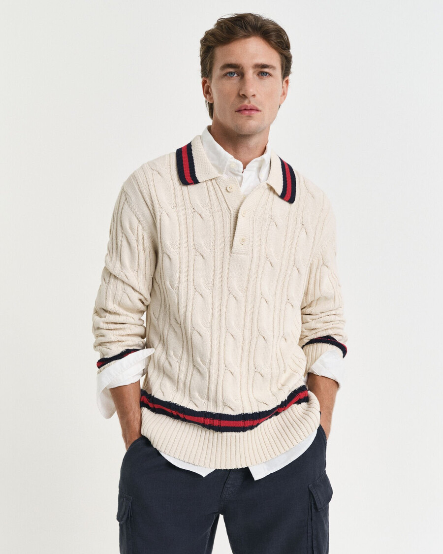 sweter polo z dzianiny kablowej – kremowy