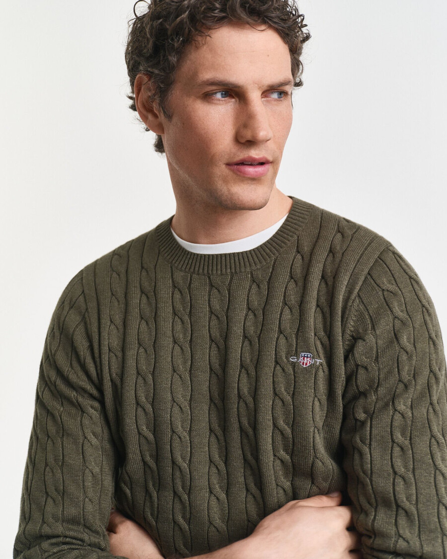 sweter z bawełnianej dzianiny kablowej z okrągłym dekoltem – khaki zielony melanż
