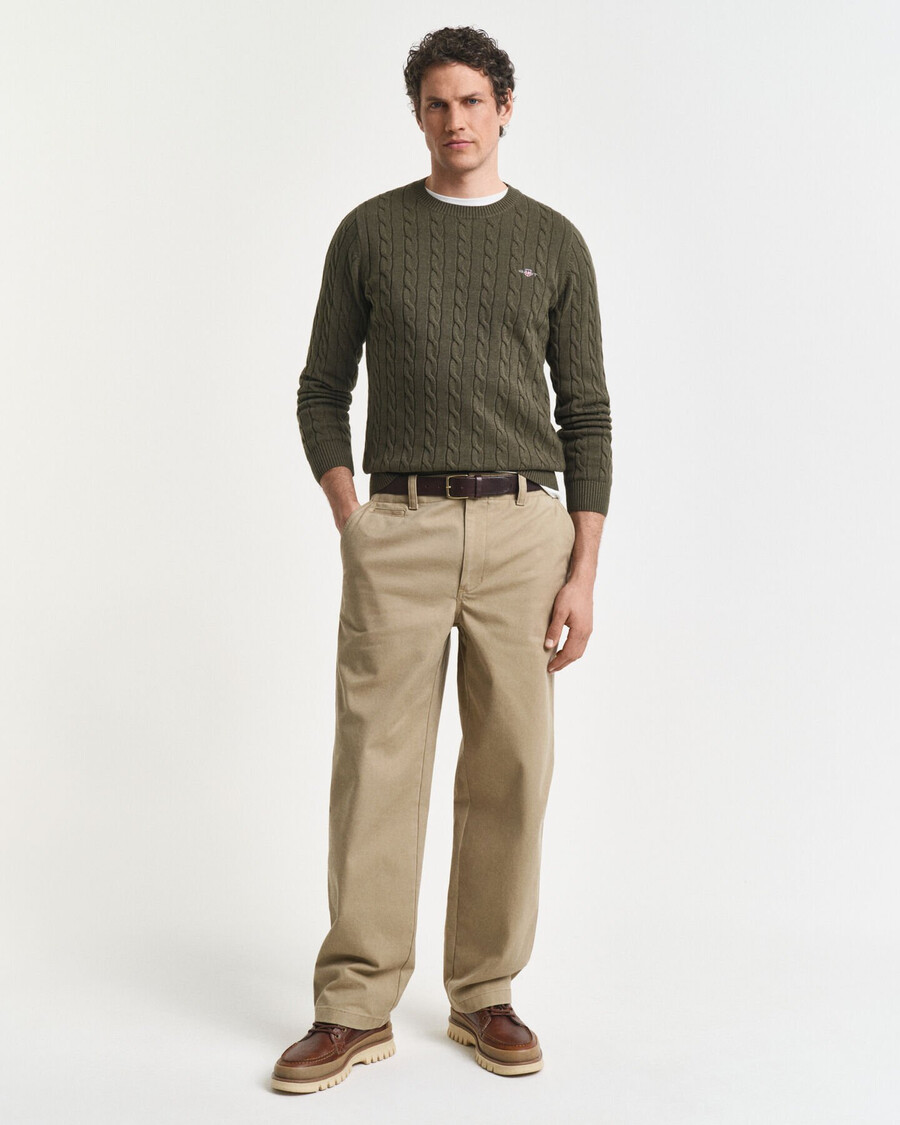 sweter z bawełnianej dzianiny kablowej z okrągłym dekoltem – khaki zielony melanż