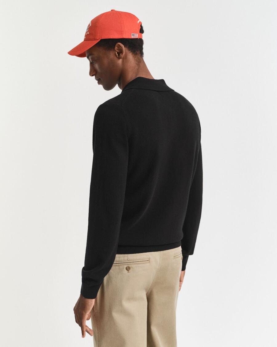 supercienki sweter polo z wełny jagnięcej – czarny